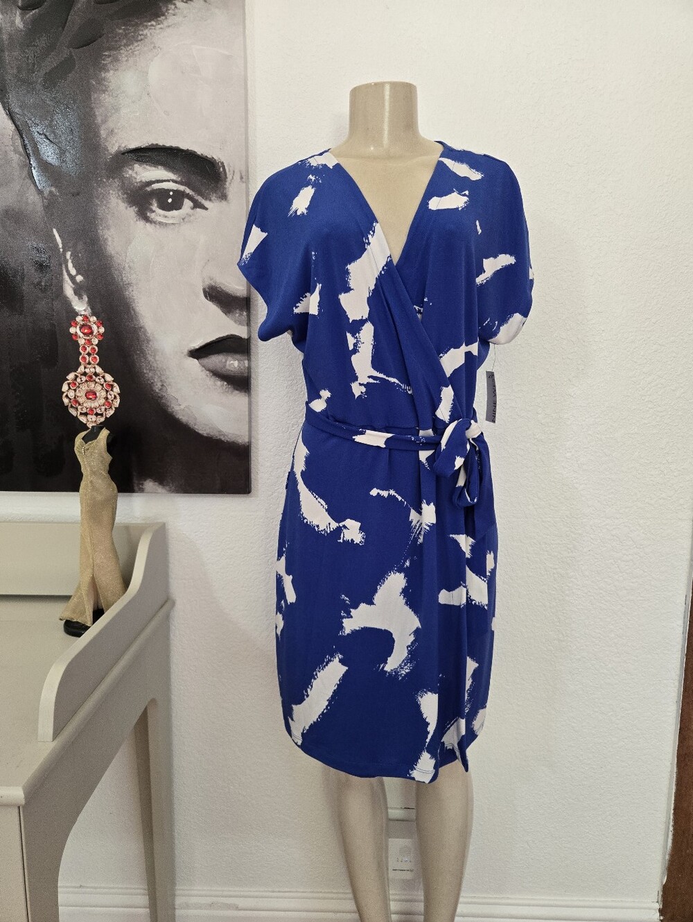 NWT Nine West Blue & White Wrap Dress with Tie Waist Size Large